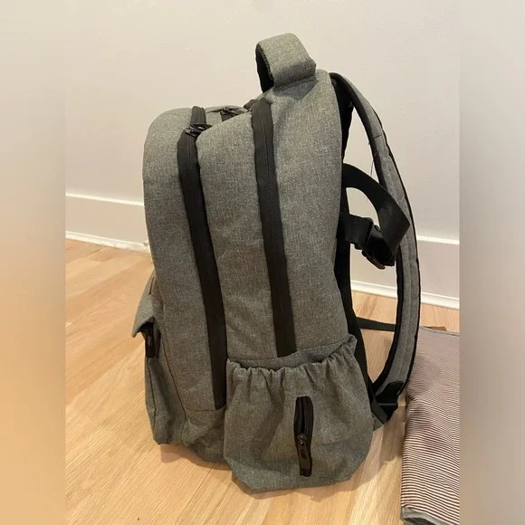 Hap Tim (Amazon) Large Diaper Backpack Grey - Picture 8 of 10